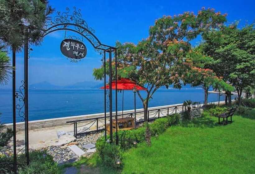 Namhae Zen House Pension