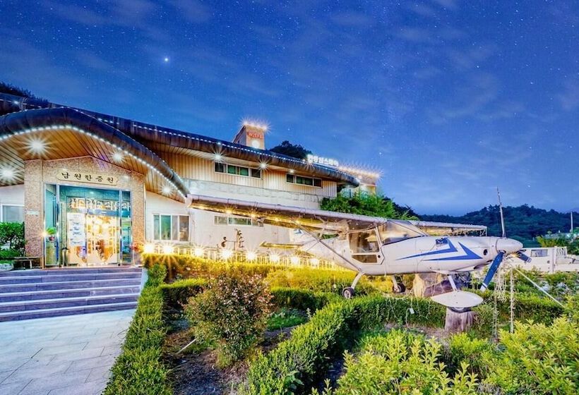 Namwon Hanjeungwonstay Pension