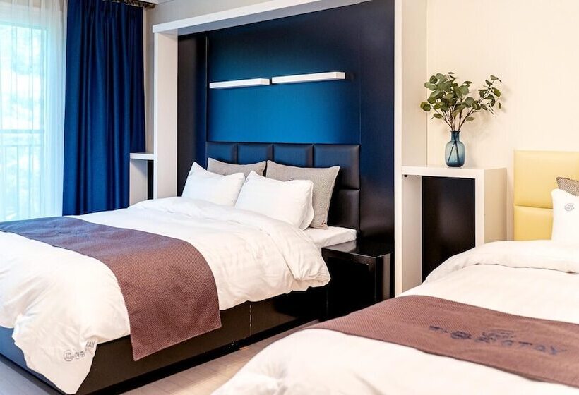 Namwon Hanjeungwonstay Pension