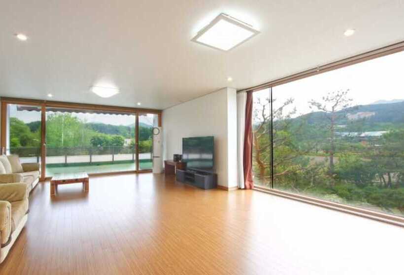 Namyangju Tannenbaum Pension