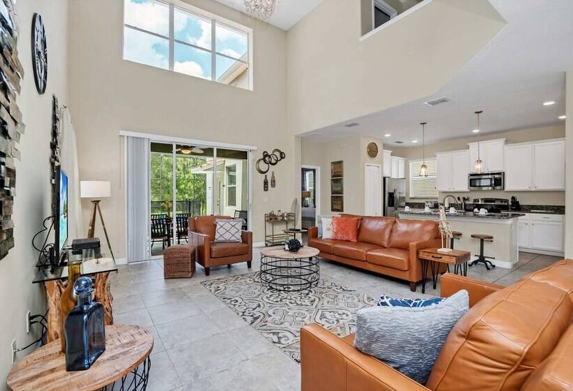 Paradise Palms 2908