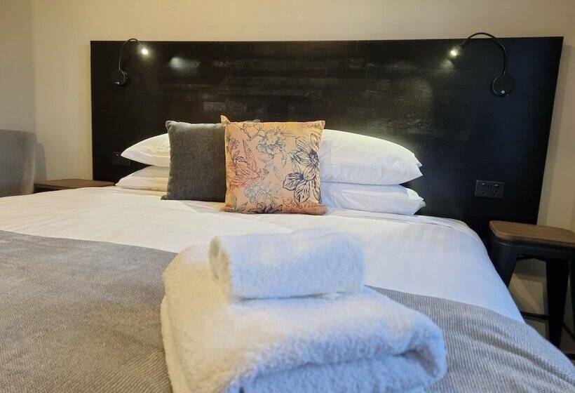 פנסיון Blue Wren Lodge Waratah