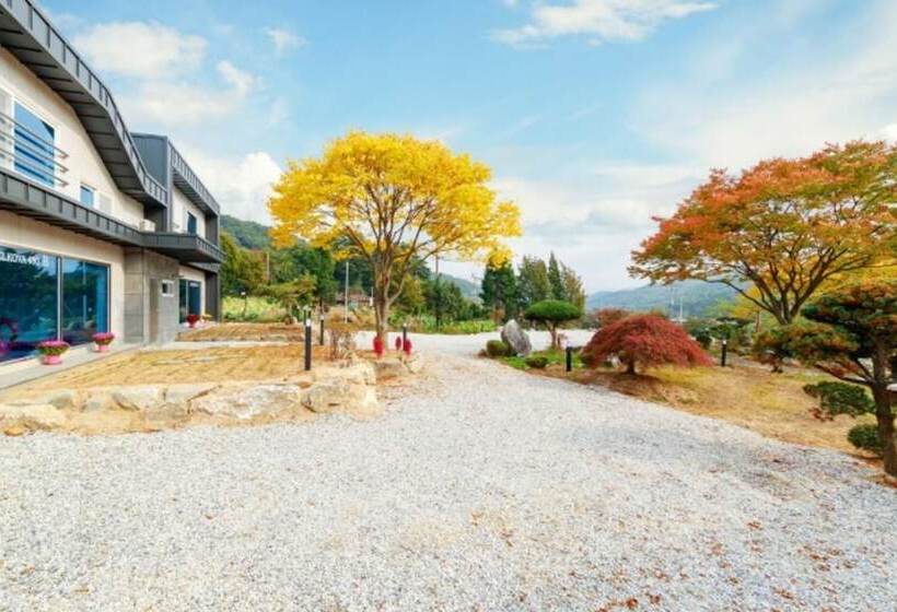 פנסיון Wonju Zelkova 480 Pool Villa