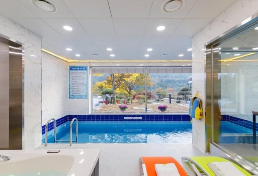 פנסיון Wonju Zelkova 480 Pool Villa