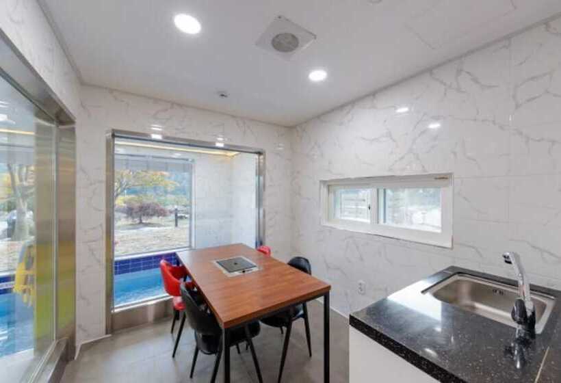 פנסיון Wonju Zelkova 480 Pool Villa