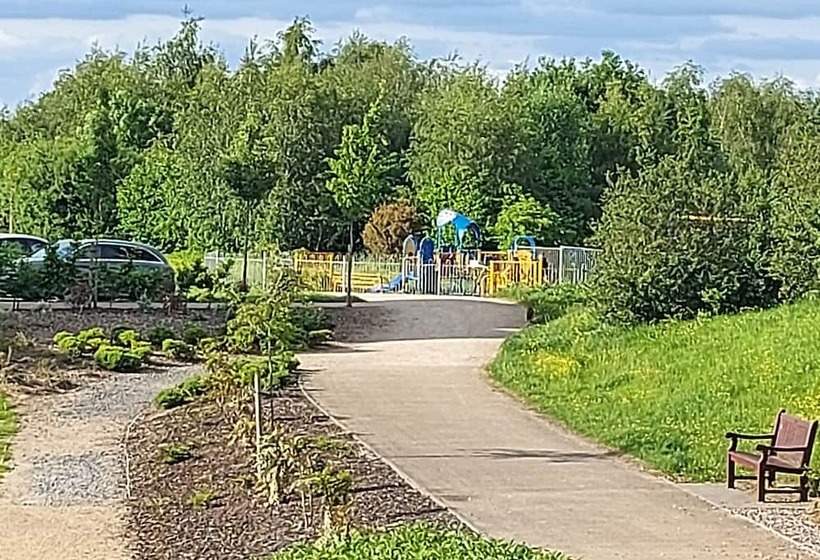 펜션 Room In Guest Room   Double Room, Full Kitchen, Smart Tv, Shared Bathroom In 3 Bed Home