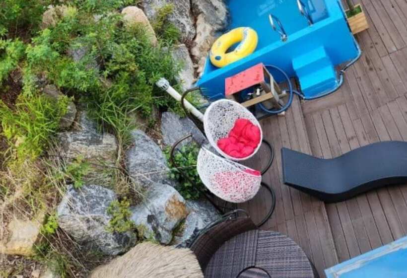 Pensão Gapyeong Bluel Pool Villa