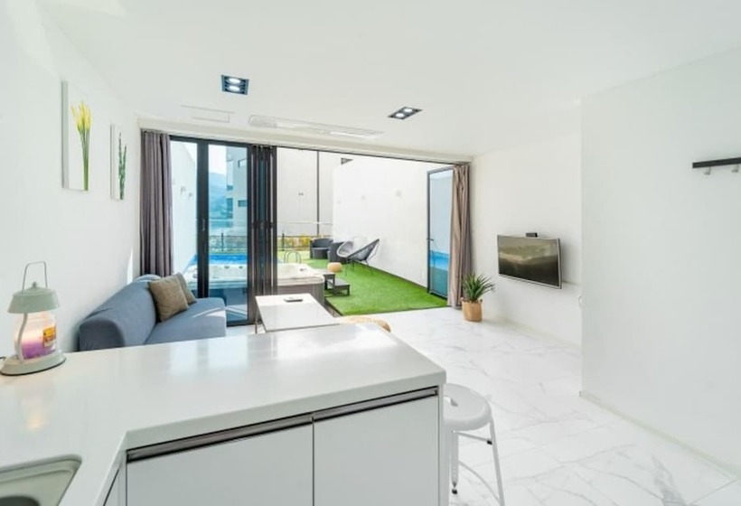 Pensió Hapcheon Rest Pool Villa
