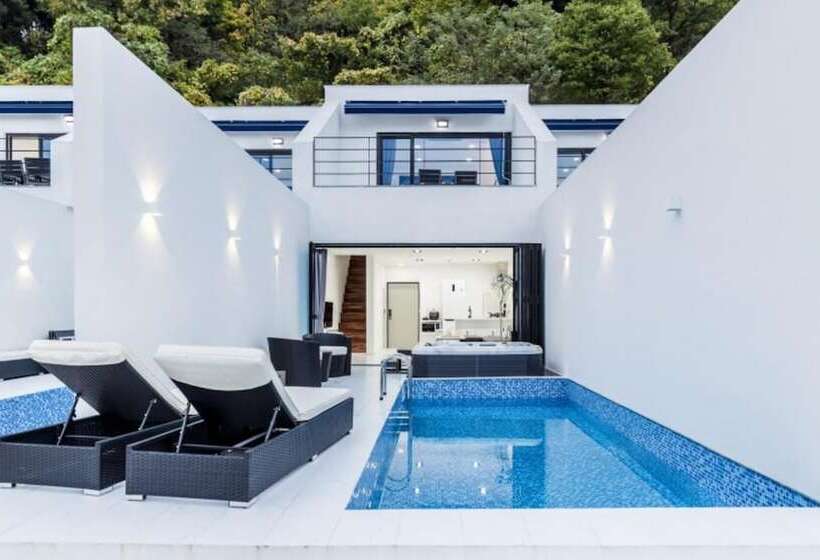 Pensiune Hapcheon Rest Pool Villa