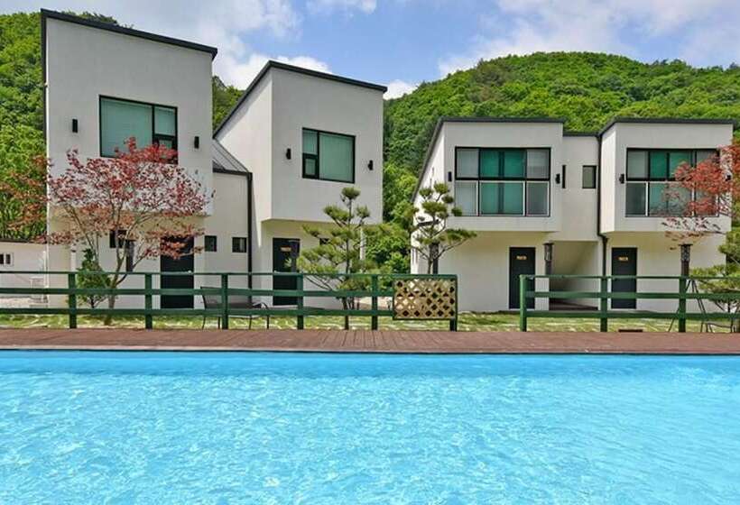 פנסיון Muju The Haru Pool Villa