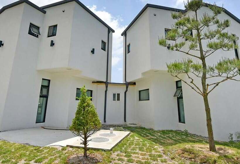 פנסיון Muju The Haru Pool Villa