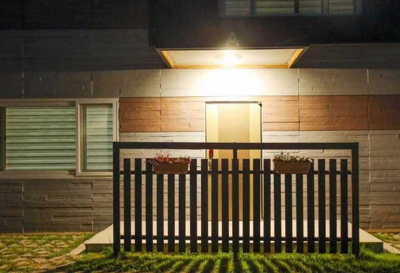 Пансион Sunchoen Orotada Kids Poolvilla