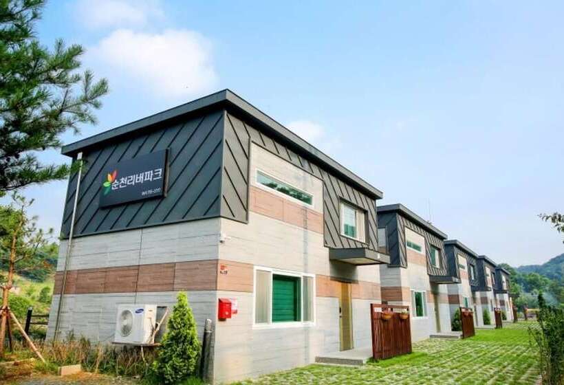 Пансион Sunchoen Orotada Kids Poolvilla