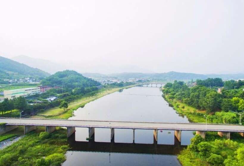 Пансион Sunchoen Orotada Kids Poolvilla