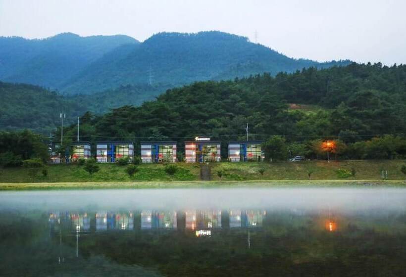 Пансион Sunchoen Orotada Kids Poolvilla