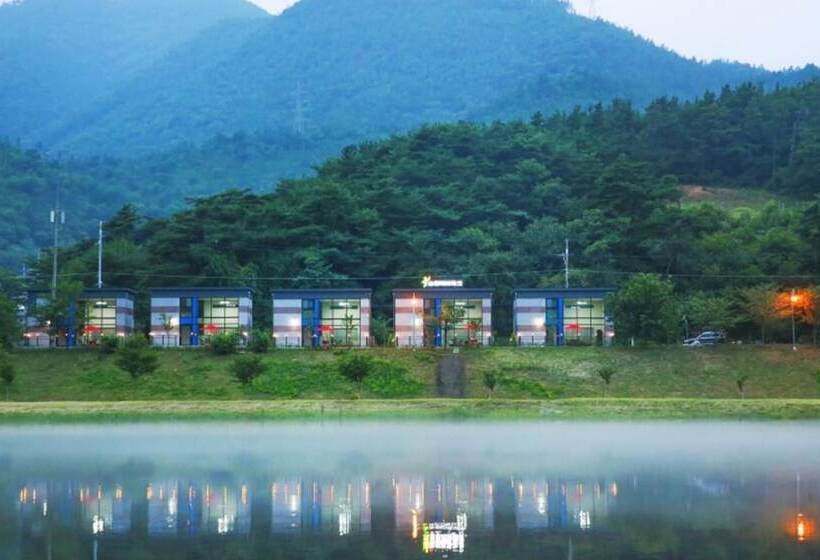 Пансион Sunchoen Orotada Kids Poolvilla