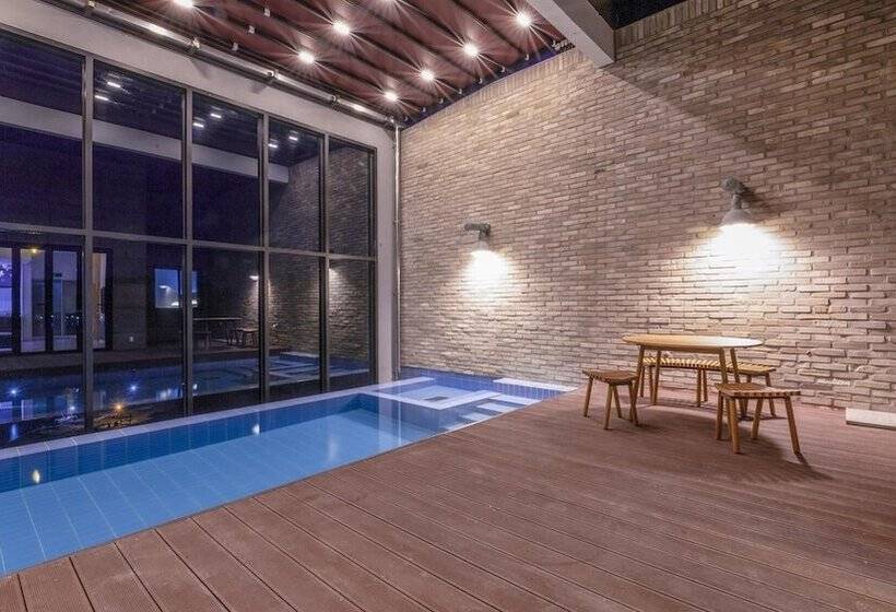 ペンション Tongyeong Saryangdo Elphis36 Poolvilla