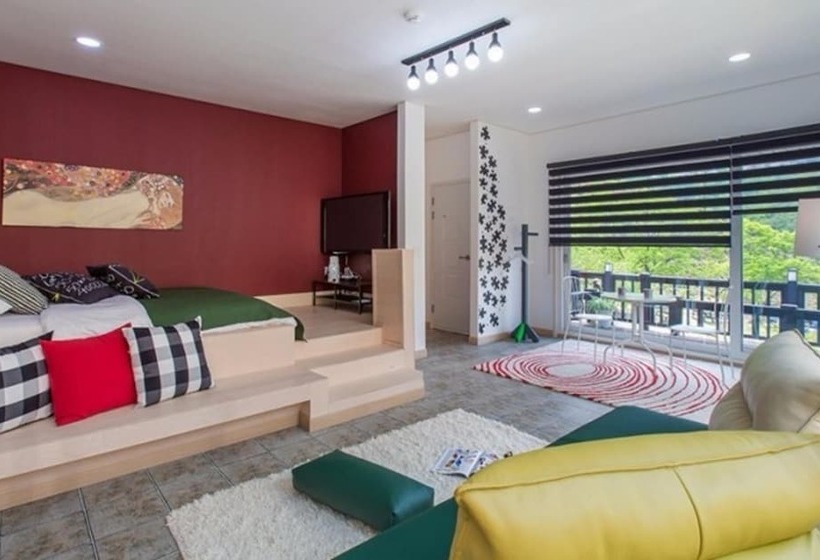 Pocheon La Vie En Rose Pension