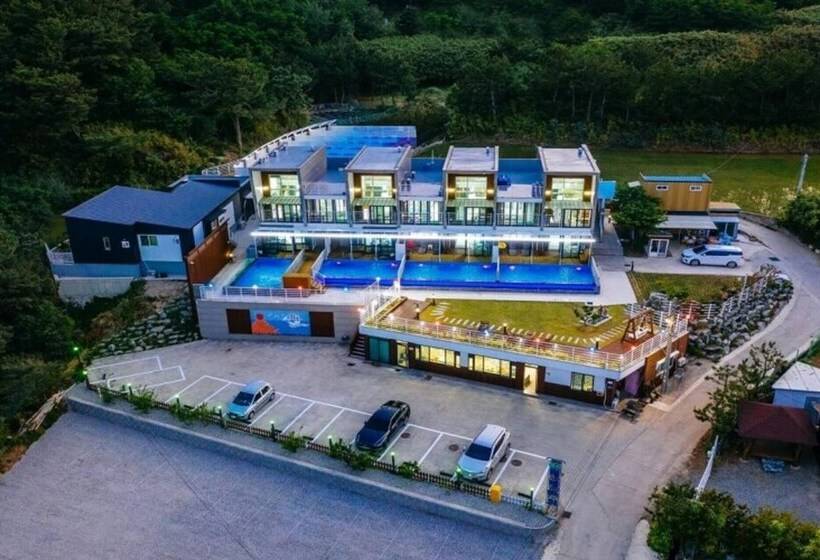 Pohang Cheonnyeonbawi Pension