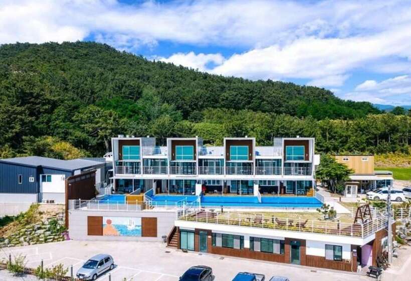 Pohang Cheonnyeonbawi Pension