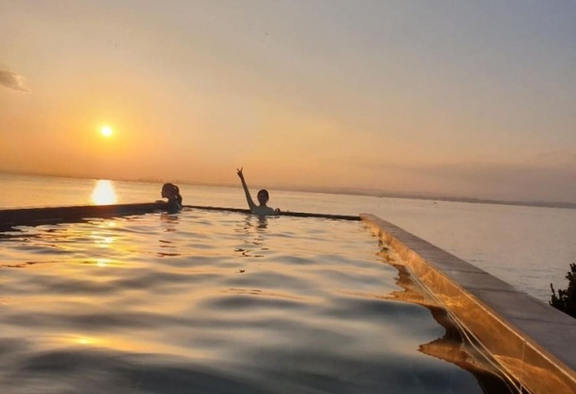 Pohang Glampingaen And Caravan Pension