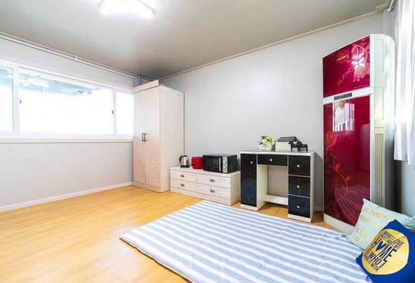 Pohang Uhil Camping Park Pension