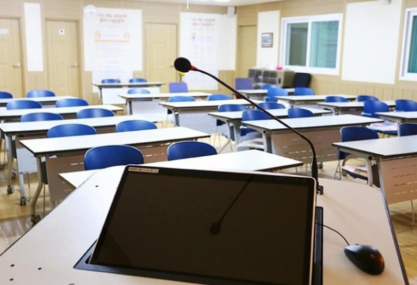 Pyeongchang Eomeonipumsok Maeul Pension