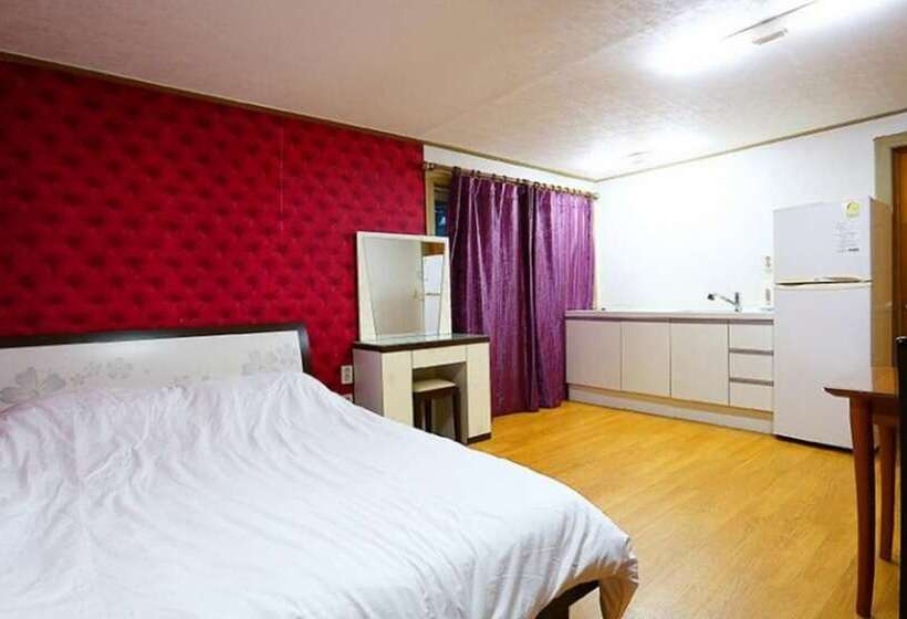 Pyeongchang Eomeonipumsok Maeul Pension