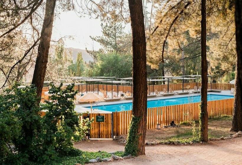 منتجع Huttopia Paradise Springs