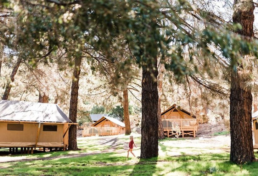 منتجع Huttopia Paradise Springs