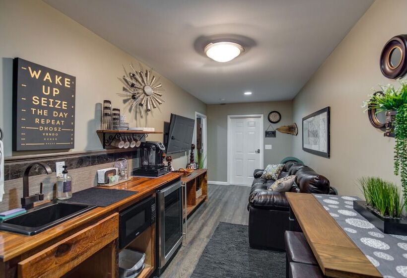 منتجع Rock Springs Retreat Center