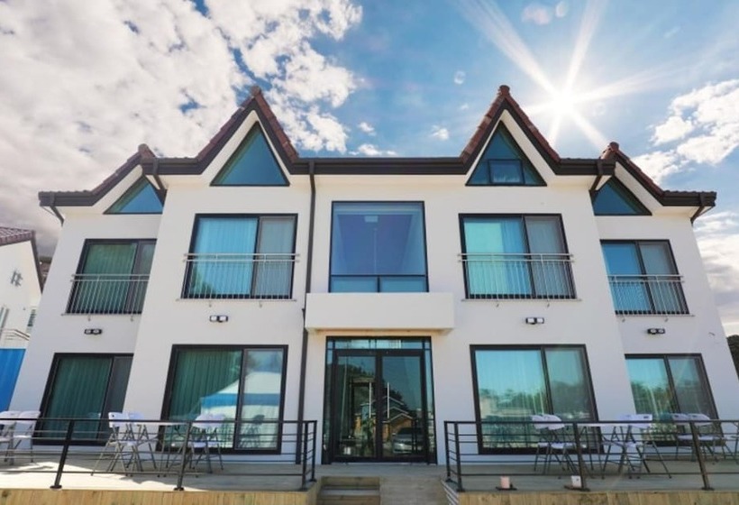 Samcheok Santiago Pension