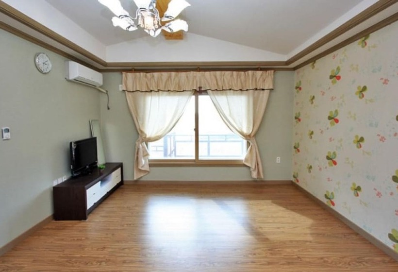 Seosan Noeulgwa Bada Pension