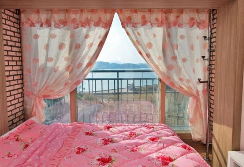 Seosan Noeulgwa Bada Pension