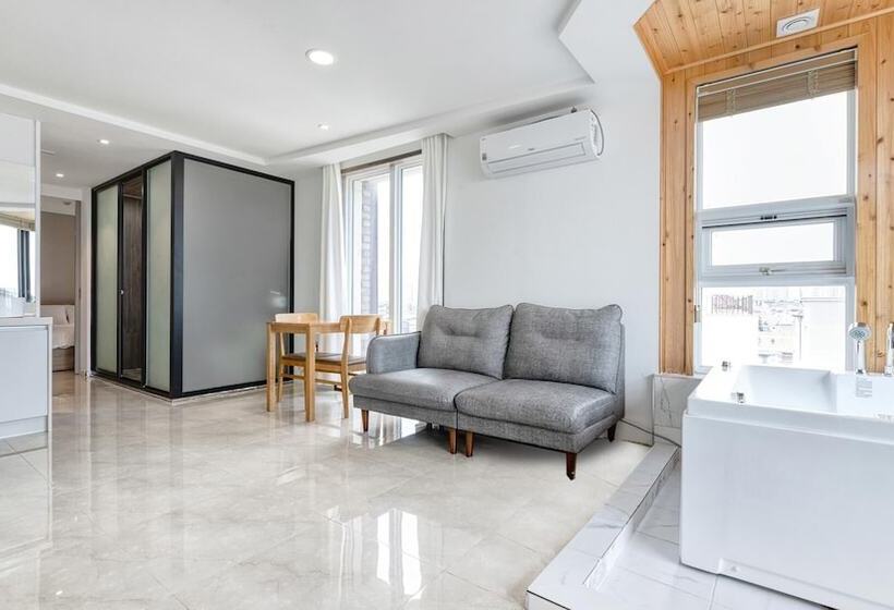 Sokcho  Moreve Pension