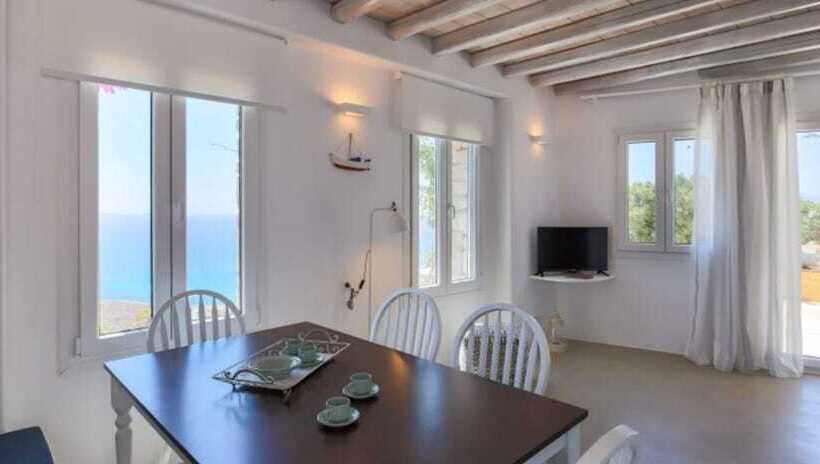 Stunning 2br Cottage With Private Pool In Mykonos