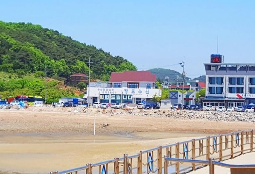 Taean Blue Sea And Pension