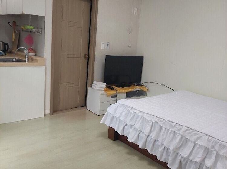 Taean Jiyu Ne Pension