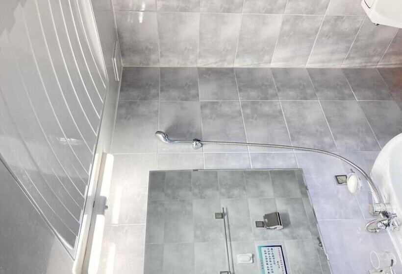 Taean Jiyu Ne Pension