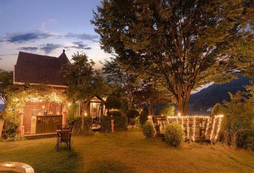 Taean Seip Clover Pension