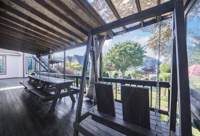 Taean Seip Clover Pension