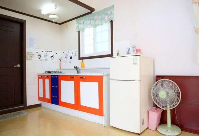 Taean Seogyanguichueok Pension