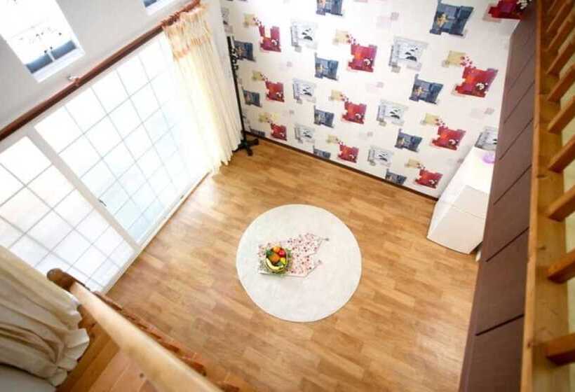 Taean Seogyanguichueok Pension