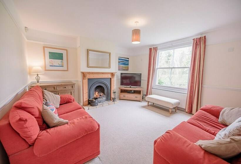 The Farmhouse, Boundary Farm, Framlingham