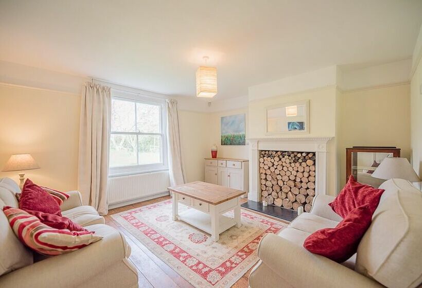 The Farmhouse, Boundary Farm, Framlingham