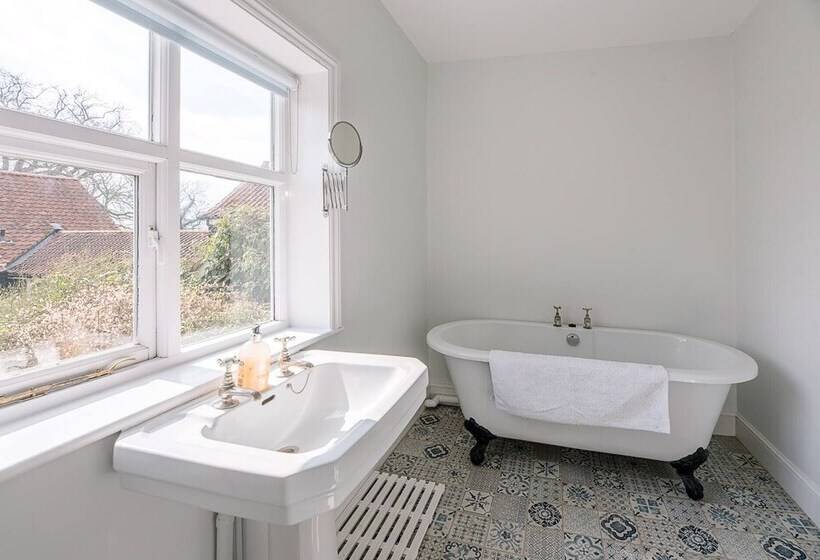 The Farmhouse, Boundary Farm, Framlingham