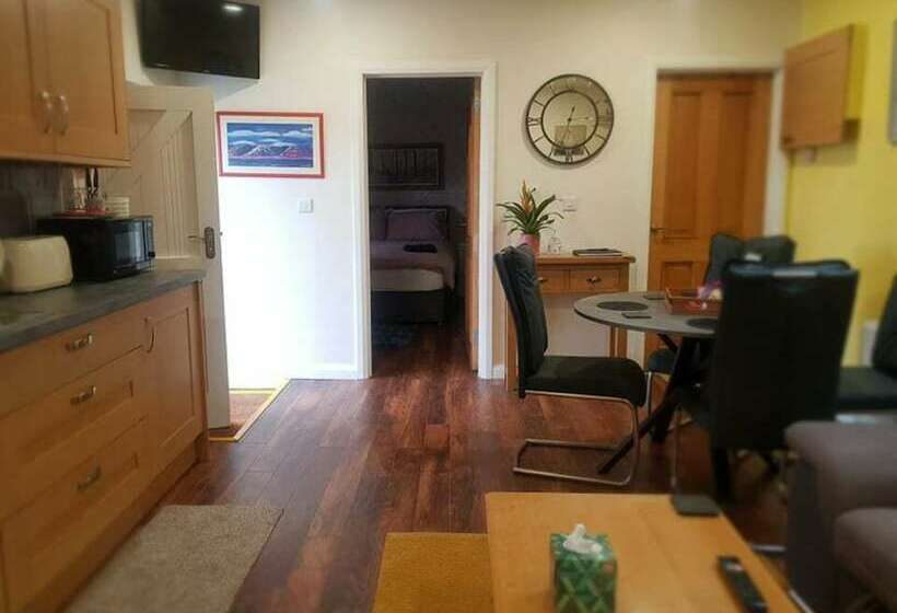 The Musical Ceol Cottage 1 Bedroom Sleeps Four