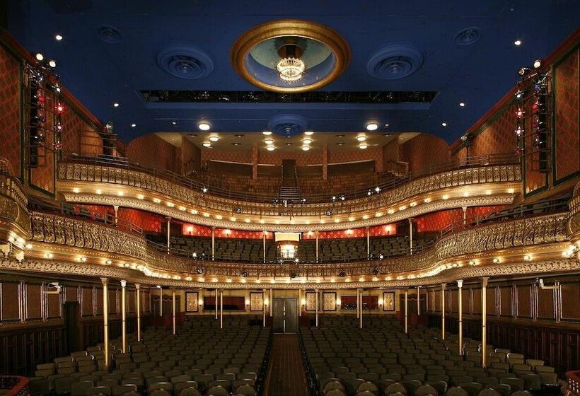 Threefoot Hotel, Meridian, A Tribute Portfolio