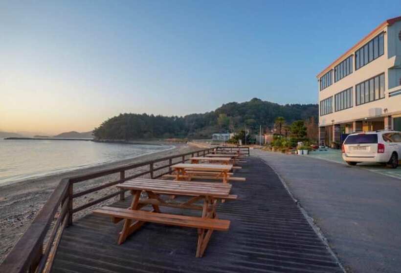 Tongyeong Wooribada Pension