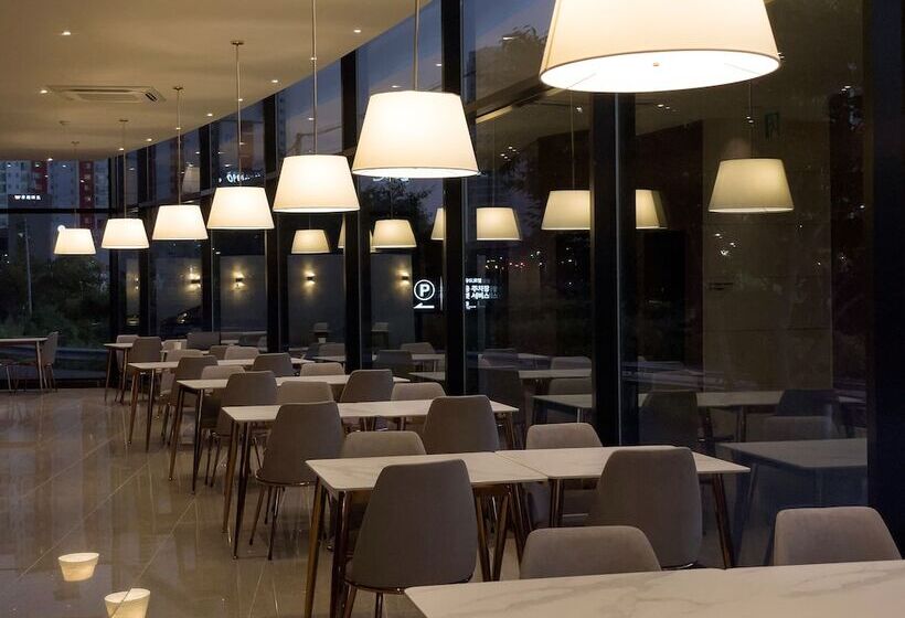 Top Cloud Hotel Gunsan